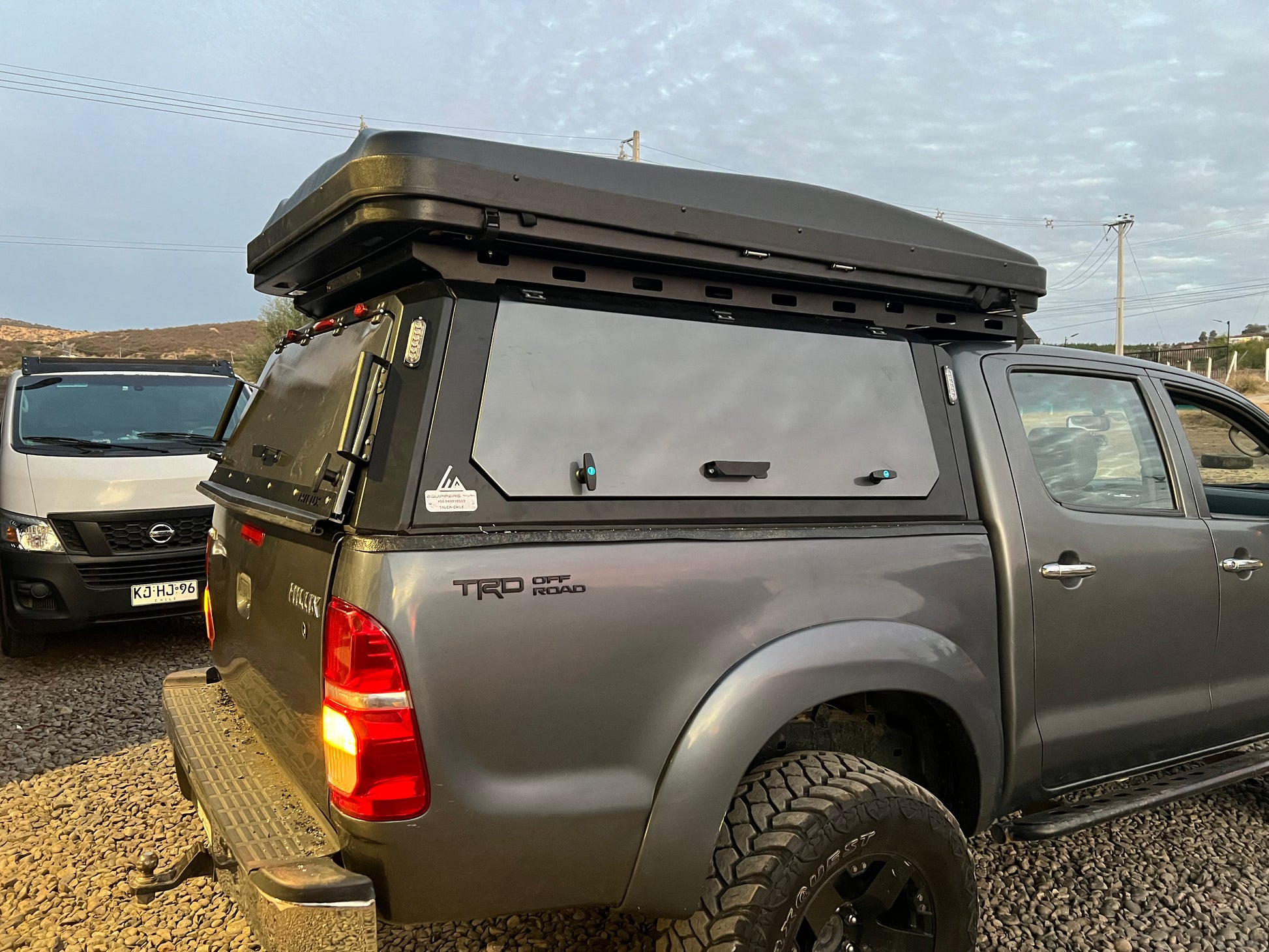 Cúpula Overland Toyota Hilux
