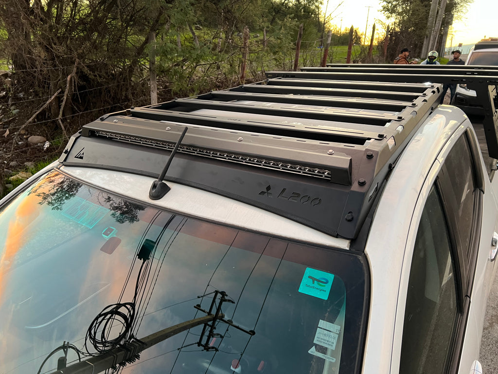 Rack de techo L200 con Barra led