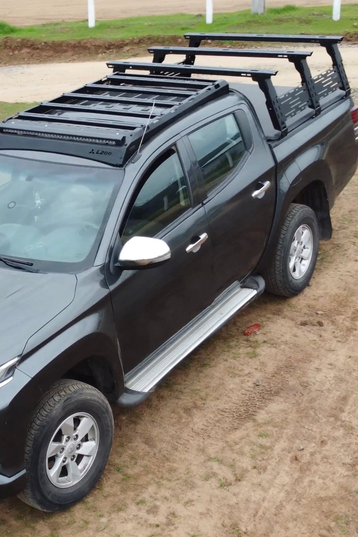 Rack de techo L200 con Barra led – Equippers 4x4